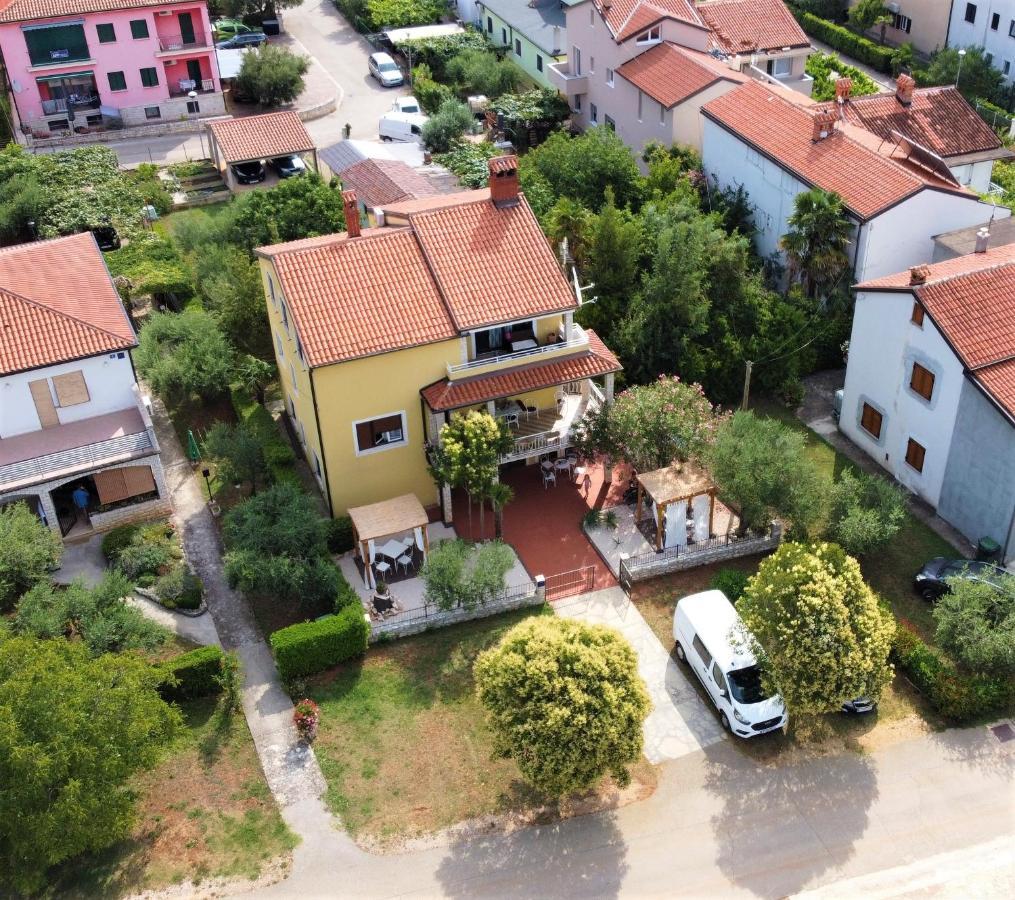 Lina Apartments Umag Buitenkant foto