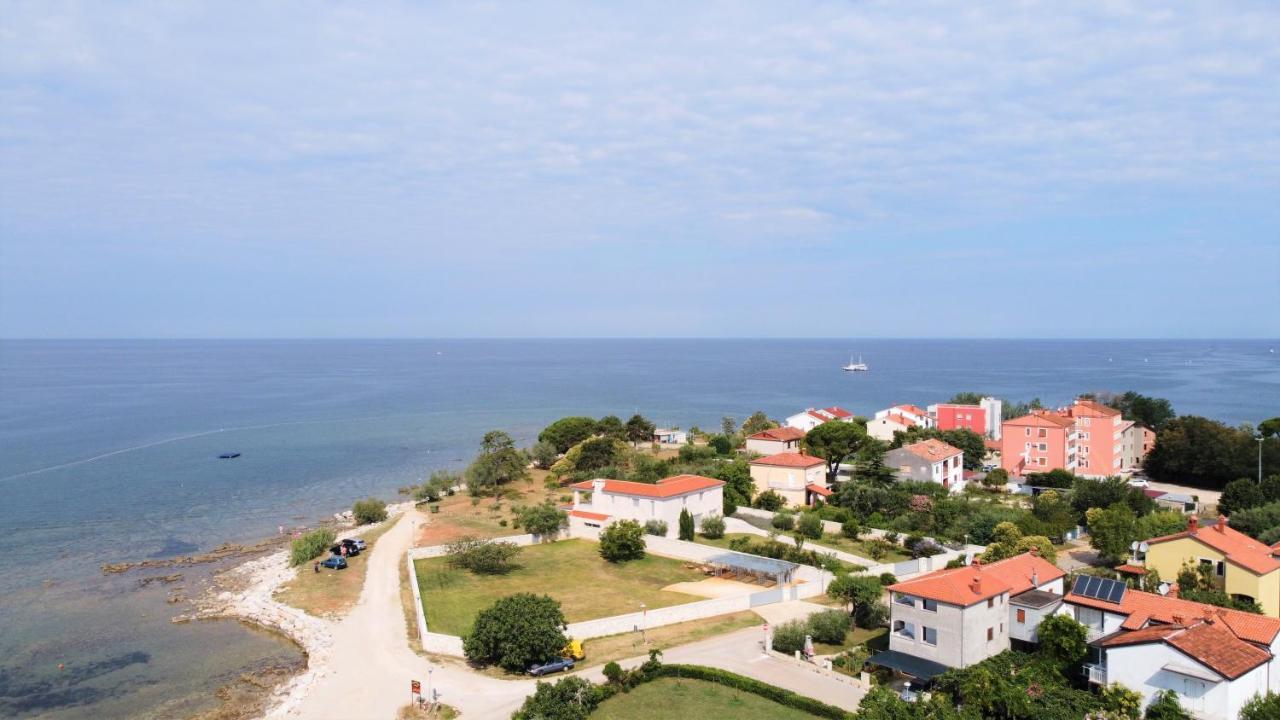 Lina Apartments Umag Buitenkant foto