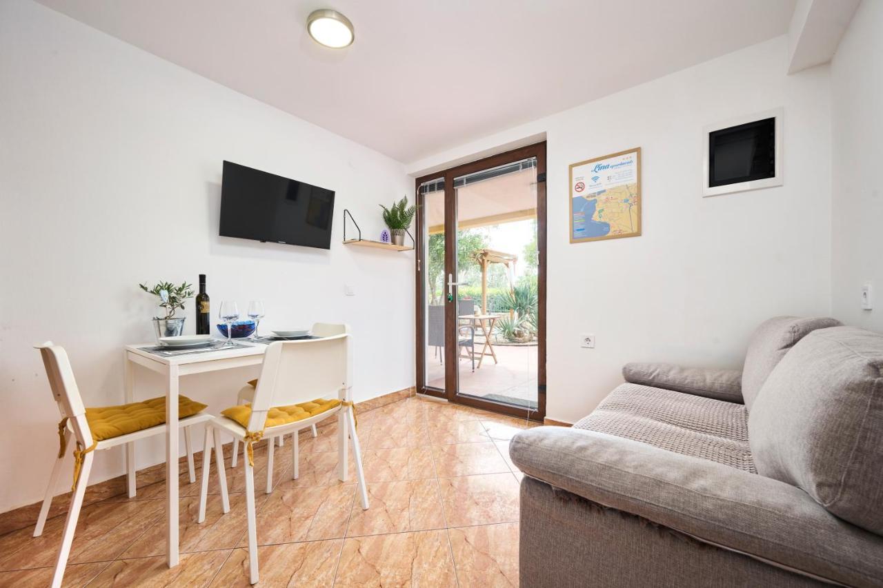 Lina Apartments Umag Buitenkant foto